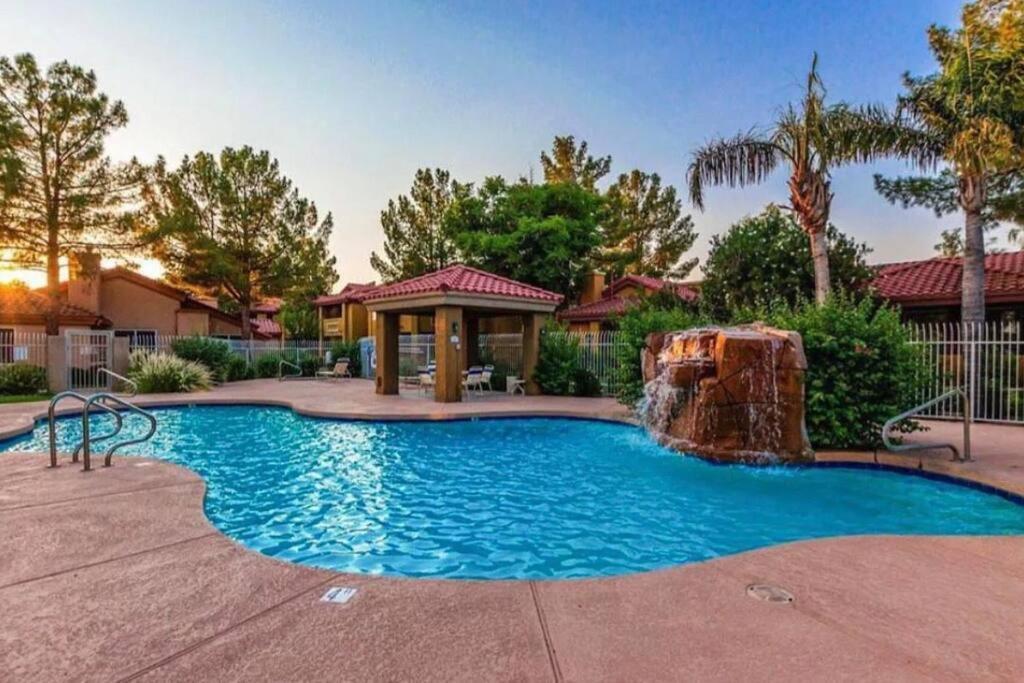 2Br Condo 15 Mins To Downtown Phoenix With Pool & Spa Eksteriør bilde
